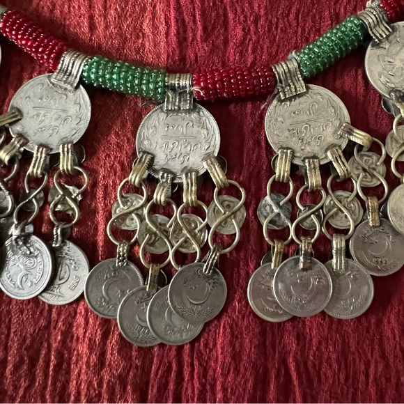 *Vintage* Handmade Middle Eastern Coin Choker (1990’s) - Picture 5 of 9